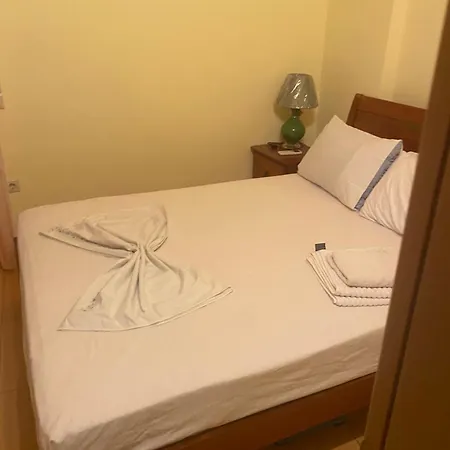 Sea Front Maisonette アパート ヴラハティ
